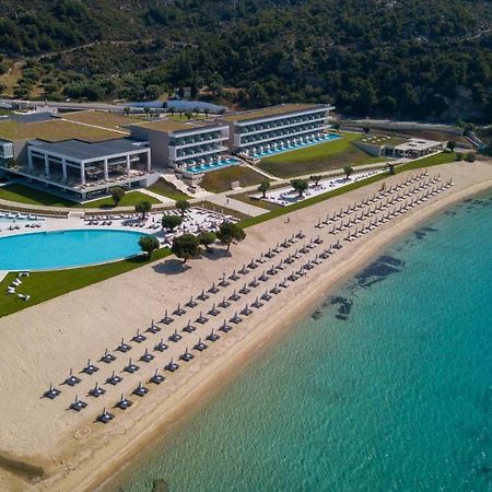Ammoa Luxury Hotel & Spa Resort Nikiti  Exterior foto The resort's beach