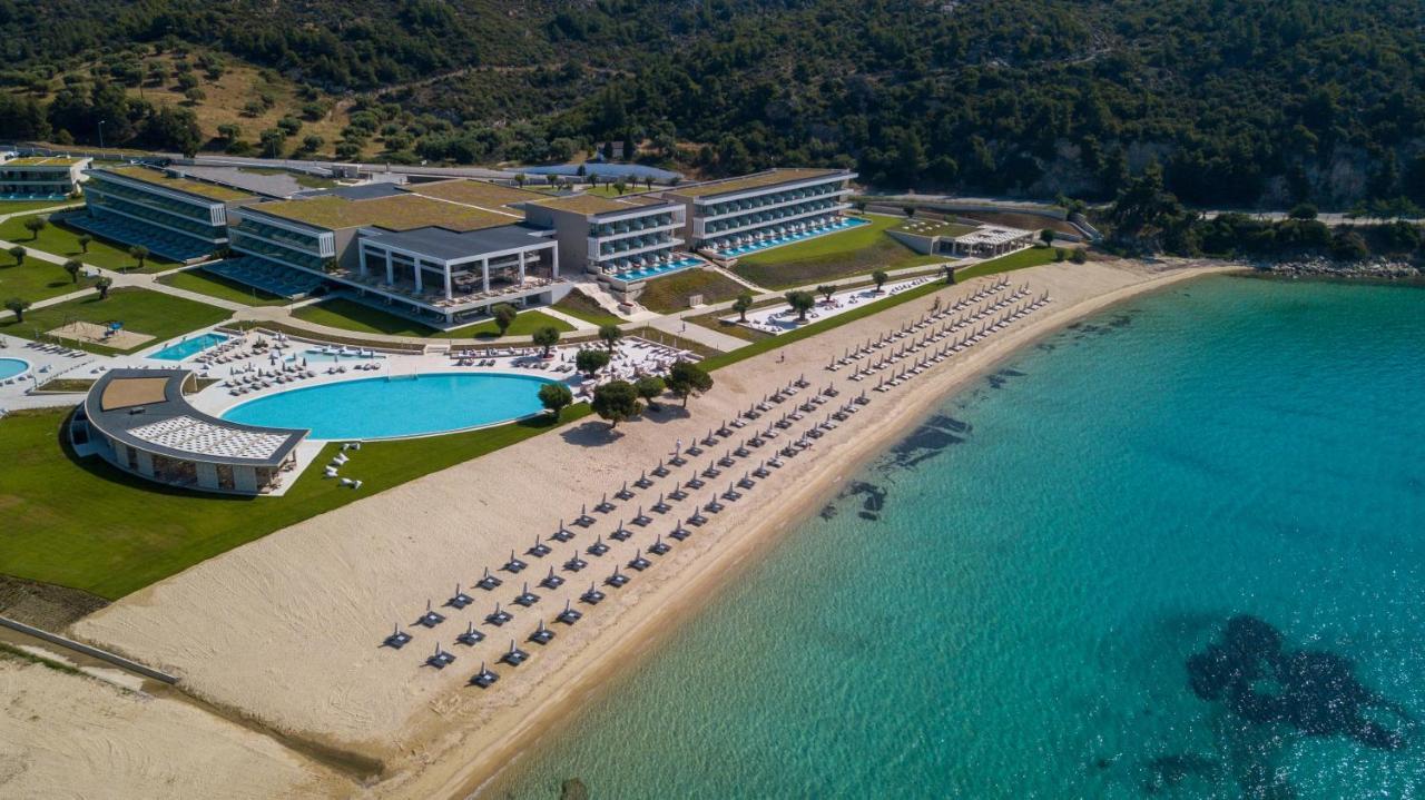 Ammoa Luxury Hotel & Spa Resort Nikiti  Exterior foto The resort's beach