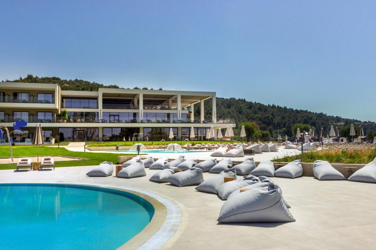 Ammoa Luxury Hotel & Spa Resort Nikiti  Exterior foto The hotel's pool