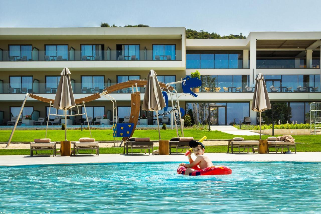 Ammoa Luxury Hotel & Spa Resort Nikiti  Exterior foto The hotel's swimming pool