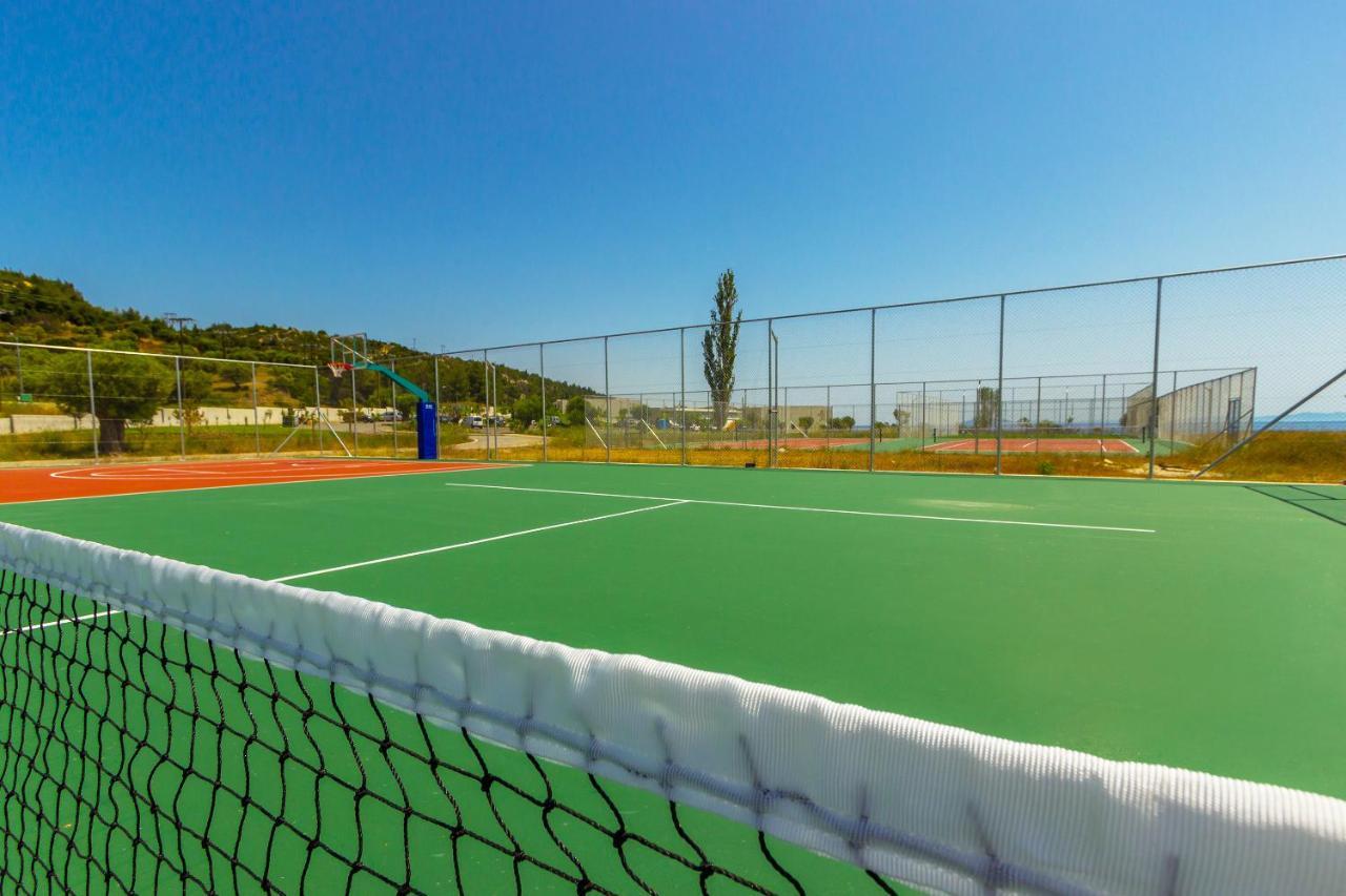 Ammoa Luxury Hotel & Spa Resort Nikiti  Exterior foto Tennis courts at the complex
