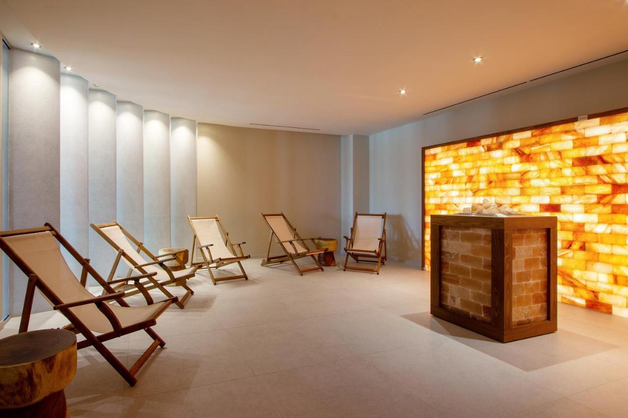 Ammoa Luxury Hotel & Spa Resort Nikiti  Exterior foto The spa at The Dorchester