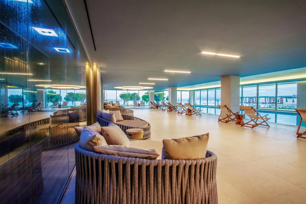 Ammoa Luxury Hotel & Spa Resort Nikiti  Exterior foto The interior of the hotel