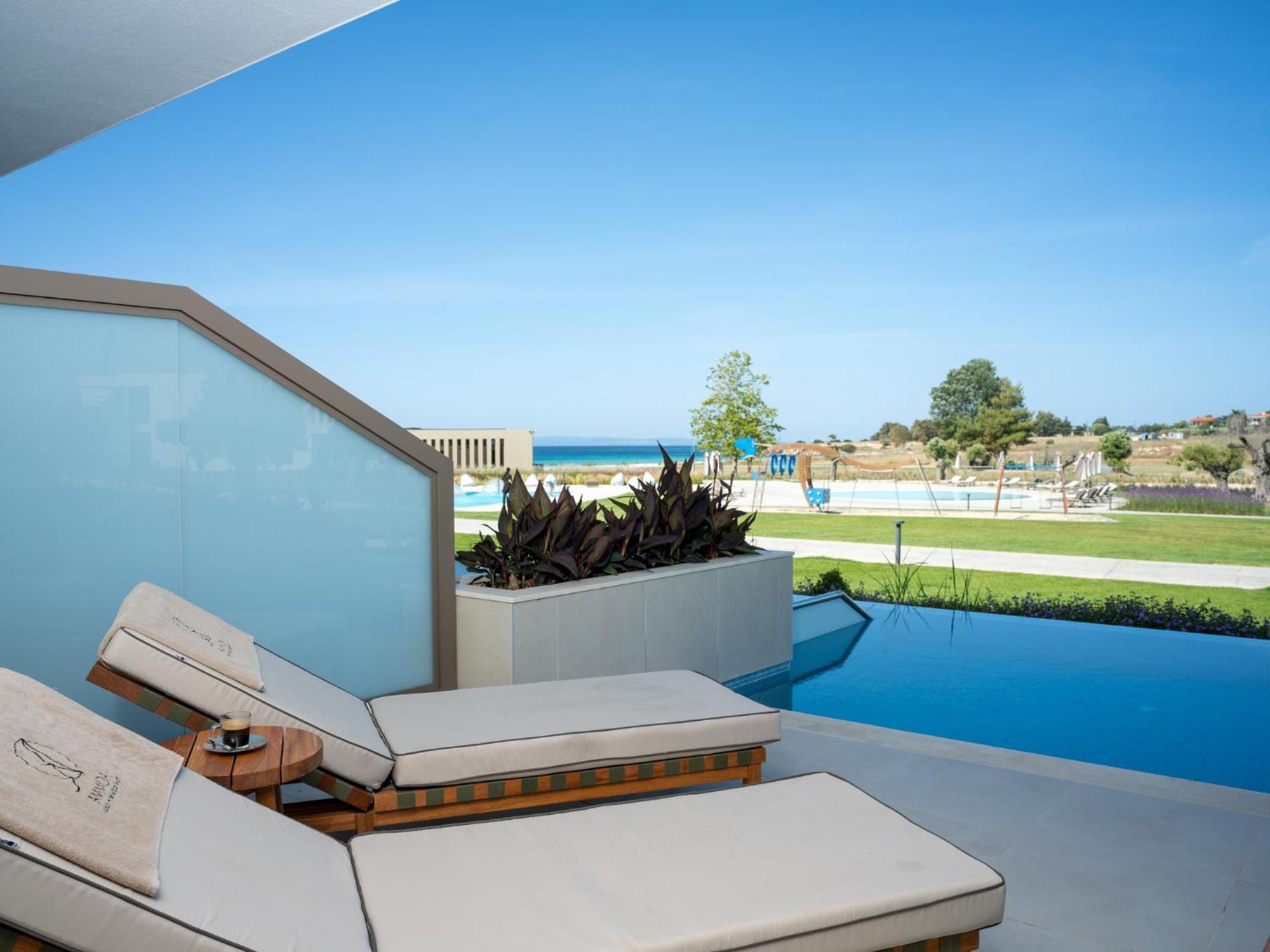 Ammoa Luxury Hotel & Spa Resort Nikiti  Exterior foto A view from a room at the hotel