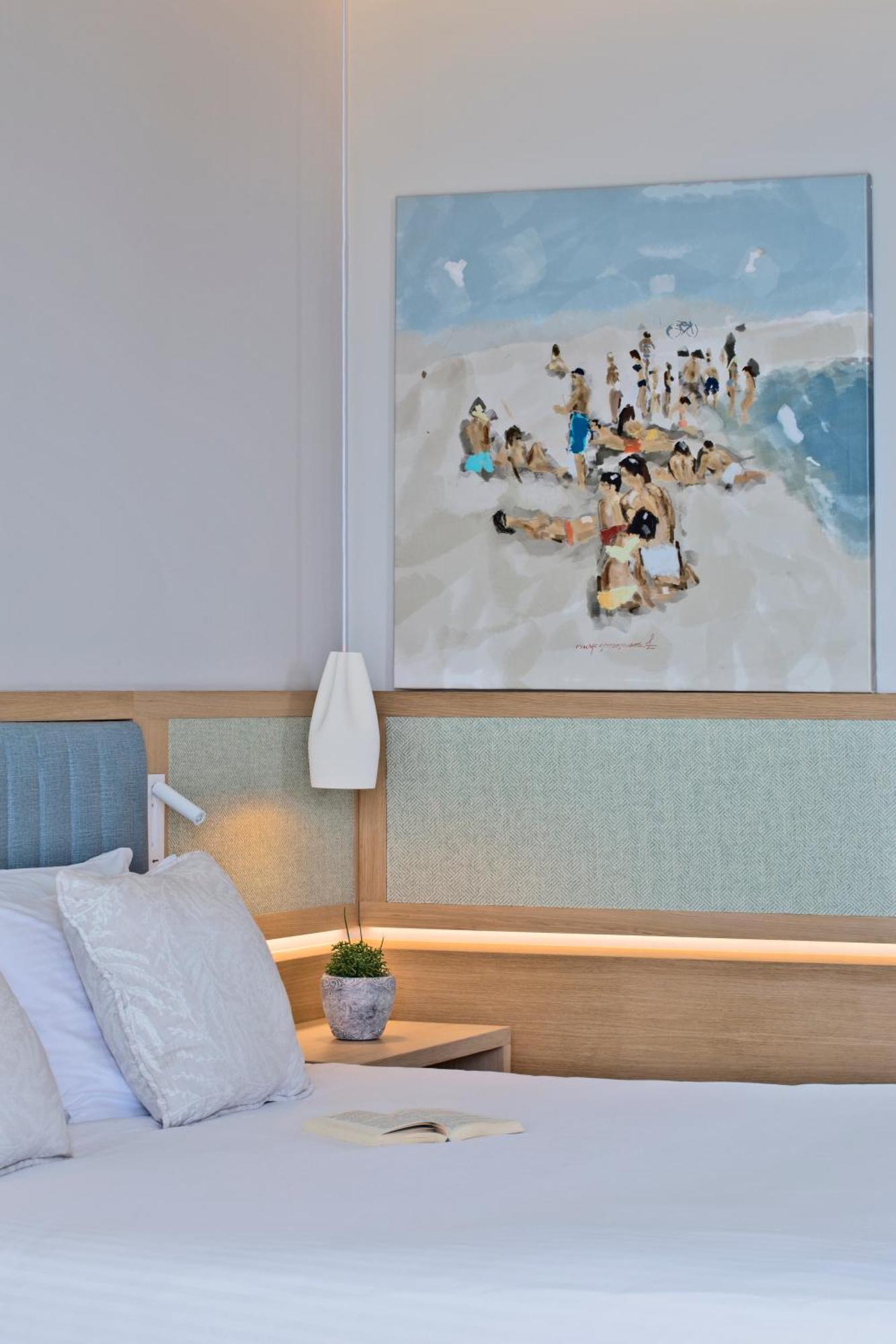 Ammoa Luxury Hotel & Spa Resort Nikiti  Exterior foto Artwork by artist, Mark Rothko